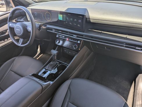 Used 2025 Hyundai Santa Cruz SEL image 10