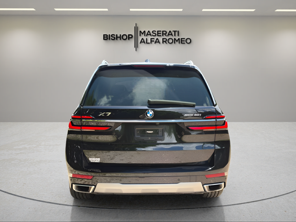Used 2023 BMW X7 xDrive40i w/ Premium Package AWD/4WD image 4
