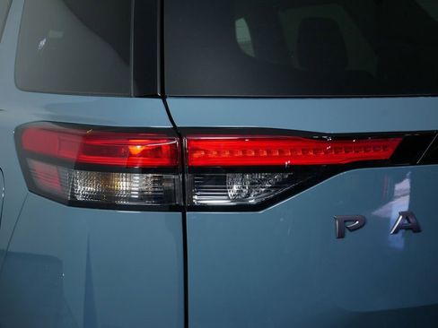 New 2026 Nissan Pathfinder SL w/ SL Premium Package AWD/4WD image 14
