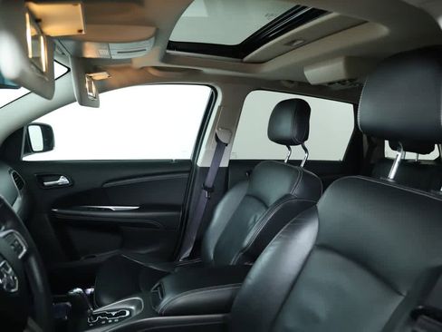 Used 2017 Dodge Journey Crossroad w/ Popular Equipment Group image 21