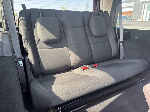Used 2021 Jeep Wrangler Sport AWD/4WD image 9