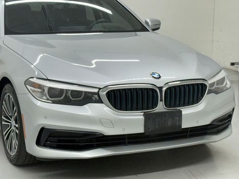 Used 2019 BMW 530e w/ Convenience Package image 9