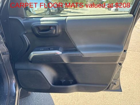 Used 2017 Toyota Tacoma SR5 w/ Tow Package image 10