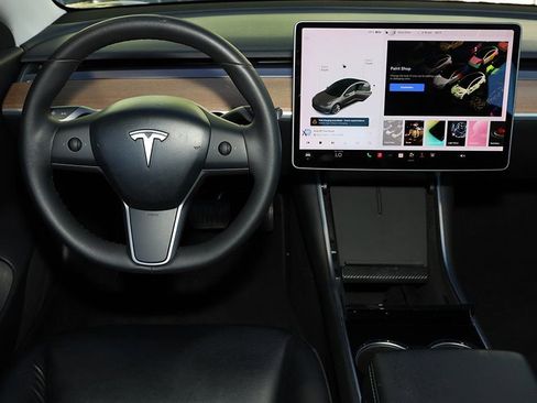Used 2020 Tesla Model 3 Long Range AWD/4WD image 18
