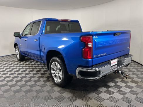 Used 2022 Chevrolet Silverado 1500 LTZ w/ LTZ Convenience Package II AWD/4WD image 3