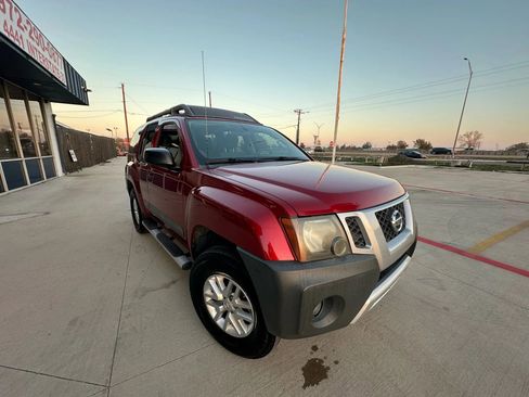 Used 2015 Nissan Xterra S w/ Value Package image 7