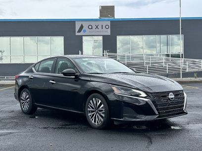 Used 2025 Nissan Altima 2.5 SV