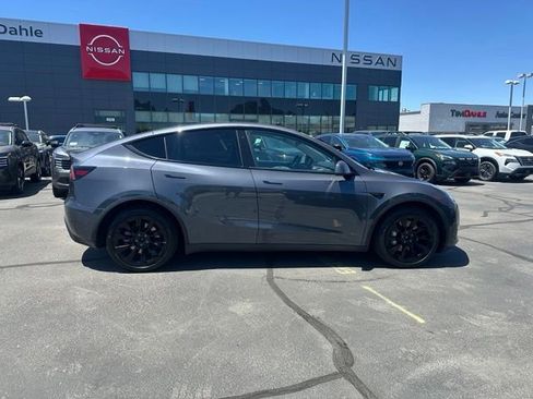Used 2020 Tesla Model Y Long Range AWD/4WD image 13