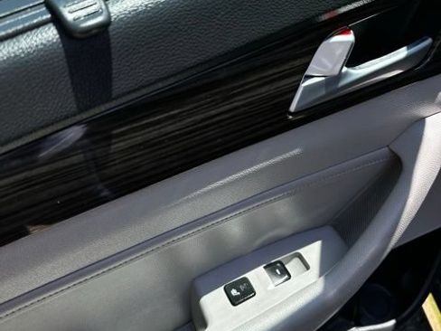 Used 2015 Hyundai Sonata Limited FWD image 13