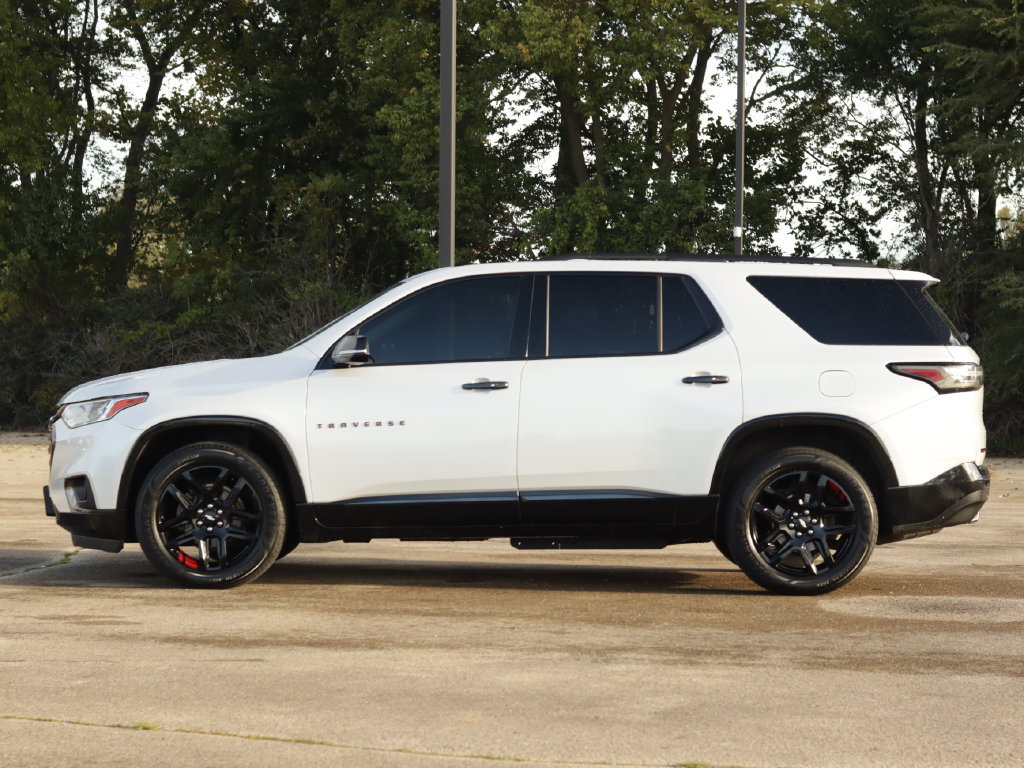 Used 2018 Chevrolet Traverse Premier w/ Redline Edition FWD image 4