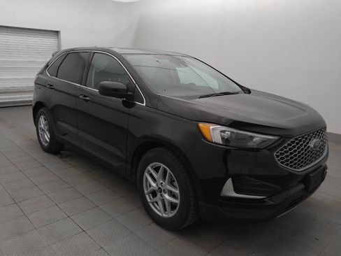 Used 2024 Ford Edge SEL image 13