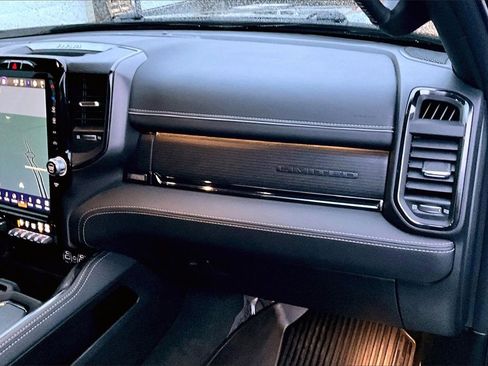 Used 2022 RAM 1500 Limited w/ Body-Colour Bumper Group image 17