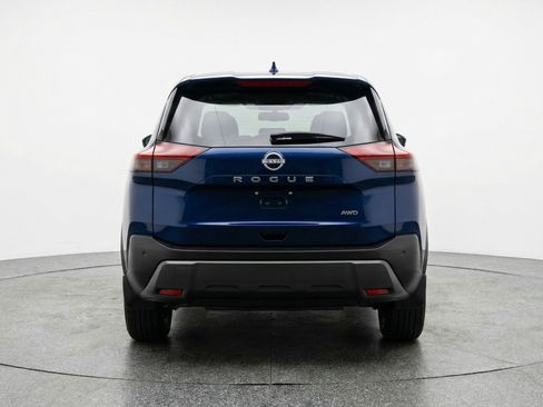 Used 2025 Nissan Rogue SV image 7