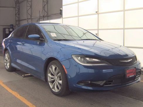 Used 2016 Chrysler 200 S w/ Navigation & Sound Group I AWD/4WD image 2