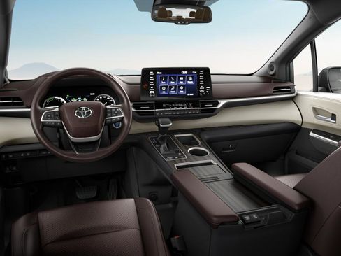 Used 2024 Toyota Sienna Platinum image 19