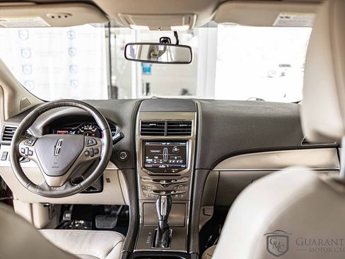 Used 2012 Lincoln MKX FWD image 34