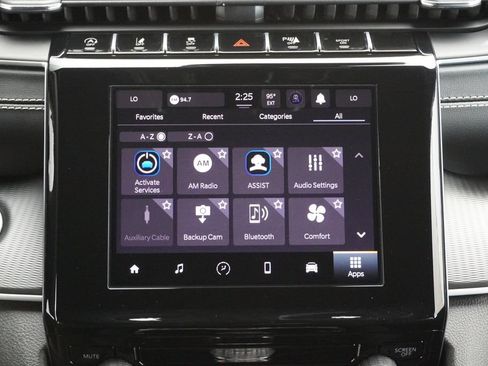 Used 2025 Jeep Grand Cherokee Laredo AWD/4WD image 14