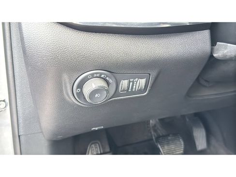 Used 2023 Jeep Compass Limited w/ Elite Group AWD/4WD image 16