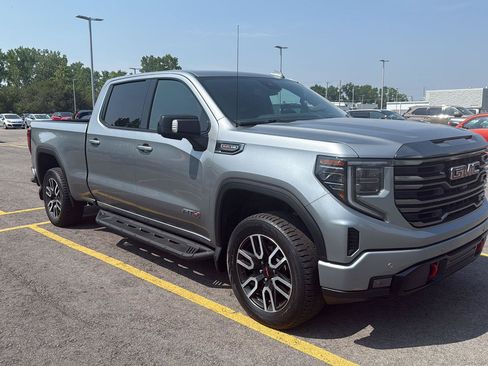 Used 2023 GMC Sierra 1500 AT4 w/ AT4 Premium Package AWD/4WD image 8