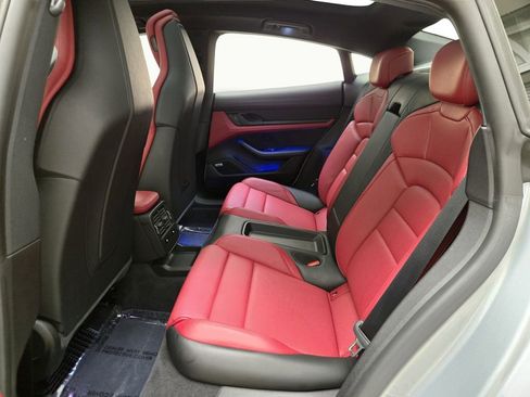 Used 2021 Porsche Taycan 4S w/ Premium Package image 19