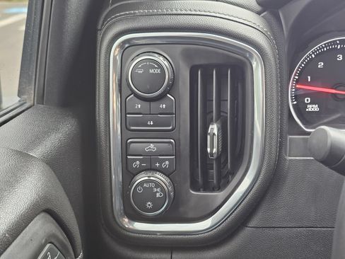 Used 2021 Chevrolet Silverado 3500 LT AWD/4WD image 23