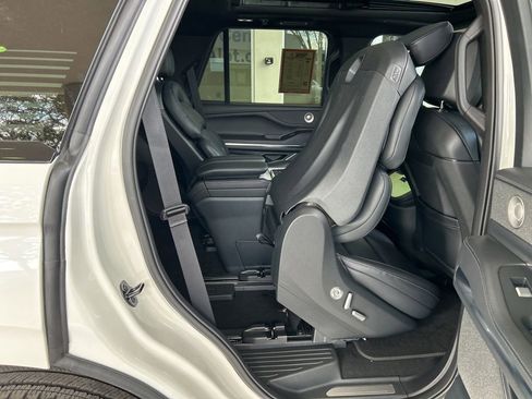 Used 2025 Lincoln Navigator Reserve w/ Jet Appearance Package image 40