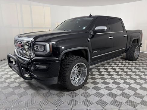 Used 2017 GMC Sierra 1500 Denali w/ Denali Ultimate Package image 3