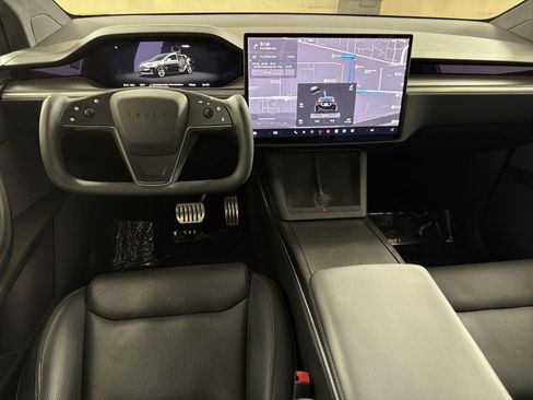 Used 2022 Tesla Model X Plaid AWD/4WD image 10