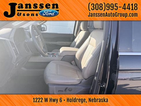 Used 2020 Ford Expedition XLT w/ Equipment Group 202A RWD image 14