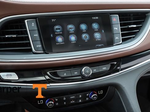 Used 2018 Buick Enclave Avenir w/ Avenir Technology Package AWD/4WD image 65