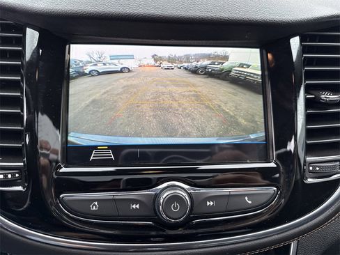 Used 2018 Chevrolet Trax Premier image 32
