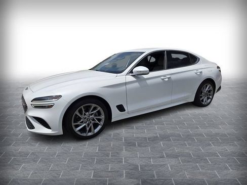 Used 2022 Genesis G70 2.0T RWD image 3
