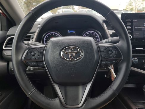 Used 2024 Toyota Camry SE image 19