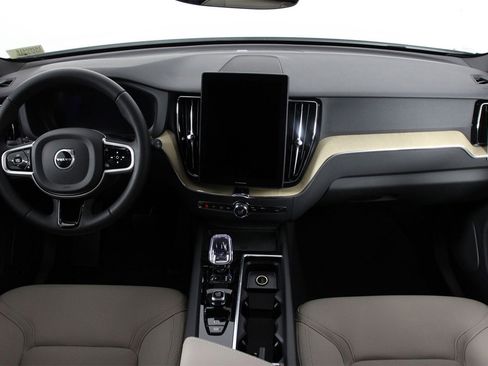New 2026 Volvo XC60 B5 Plus w/ Climate Package PRO image 5