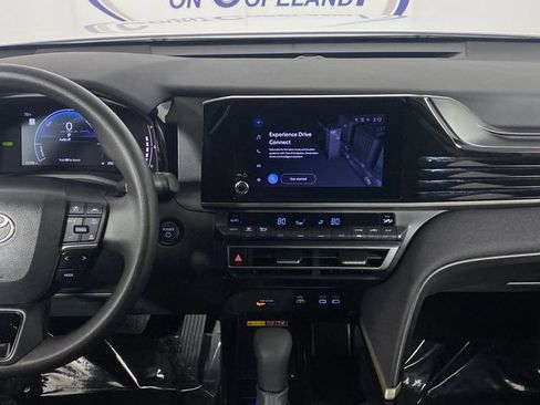 Certified 2025 Toyota Camry LE AWD/4WD image 13