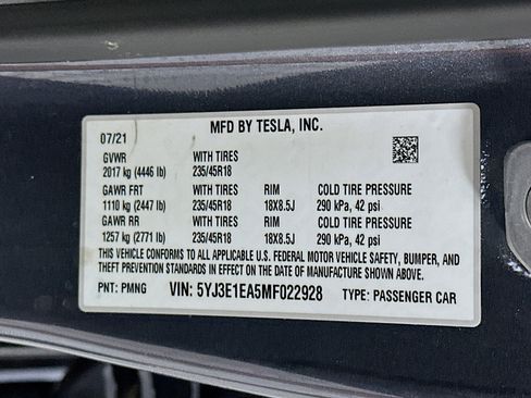 Used 2021 Tesla Model 3 Standard Range Plus image 12