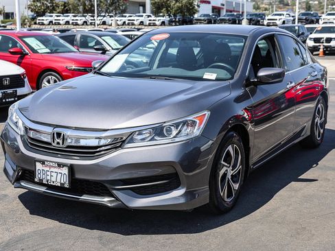 Used 2017 Honda Accord LX image 17
