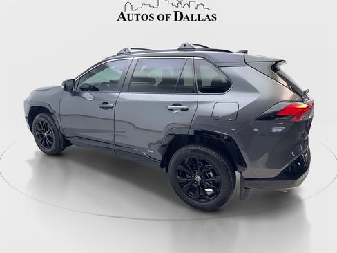 Used 2023 Toyota RAV4 XSE AWD/4WD image 9
