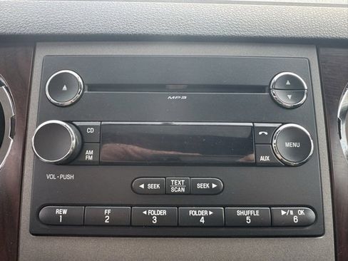 Used 2011 Ford F250 Lariat w/ Lariat Interior Pkg image 15