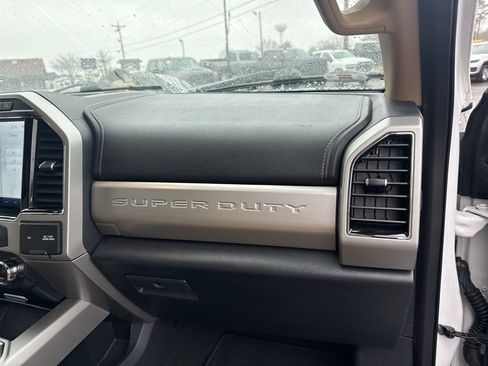 Used 2022 Ford F250 Lariat w/ Lariat Ultimate Package image 36