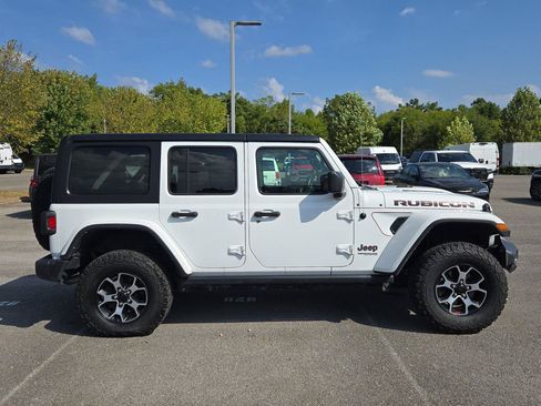 Used 2022 Jeep Wrangler Unlimited Rubicon w/ Dual Top Group AWD/4WD image 8