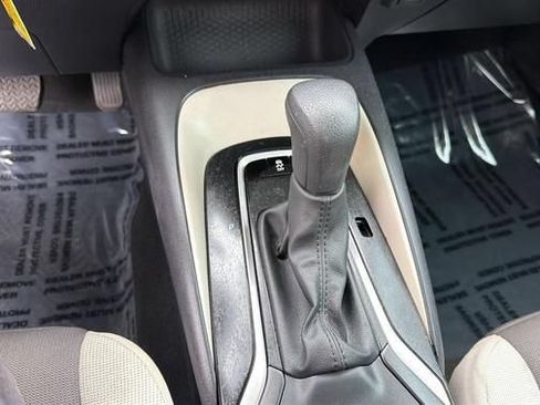 Used 2025 Toyota Corolla LE FWD image 16