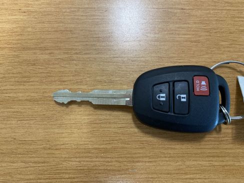 Certified 2026 Toyota Corolla Cross L AWD/4WD image 43