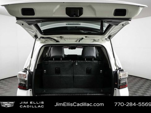 Used 2023 Toyota 4Runner SR5 Premium w/ Moonroof Package RWD image 31