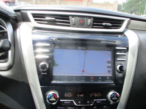 Used 2018 Nissan Murano S FWD image 17