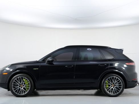 Used 2021 Porsche Cayenne Turbo S AWD/4WD image 9