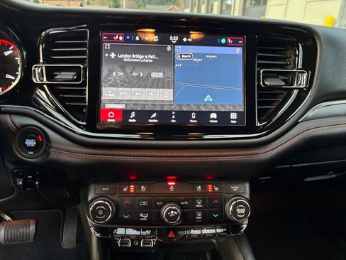 Used 2025 Dodge Durango GT image 37