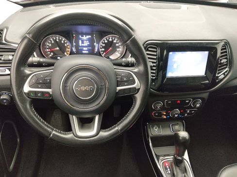 Used 2019 Jeep Compass Latitude FWD image 22