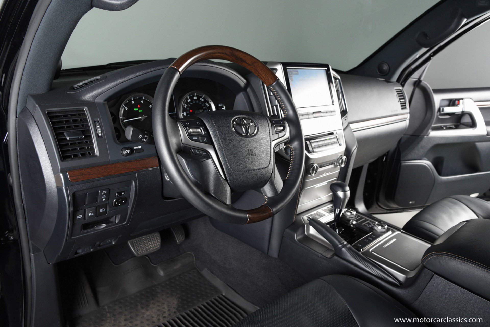 Used 2021 Toyota Land Cruiser Heritage Edition AWD/4WD image 26