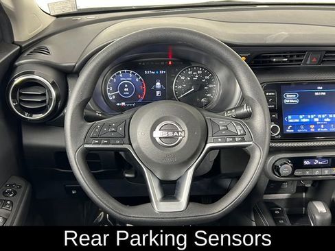 Used 2022 Nissan Kicks SV image 7